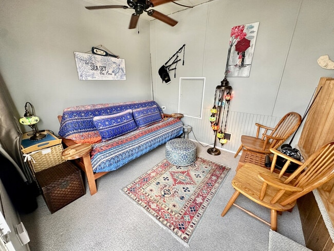 Building Photo - 822 Nettles Blvd