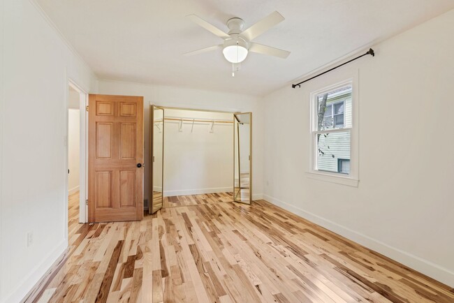 Building Photo - 3 Bed 2 Bath - Silver Spring Single Family...