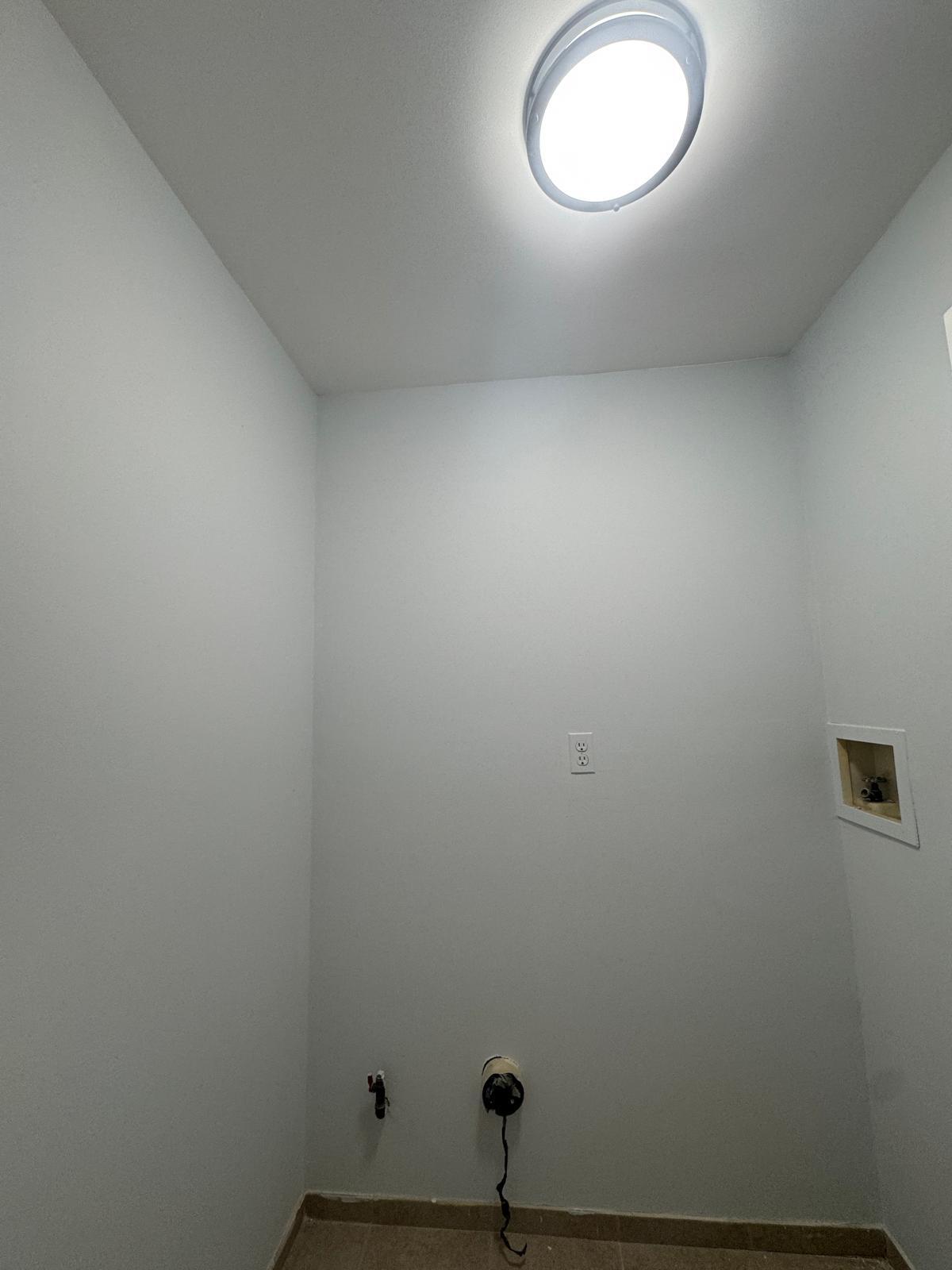 Building Photo - 1057 Bond St