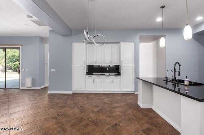 Building Photo - 1842 E Kaibab Dr