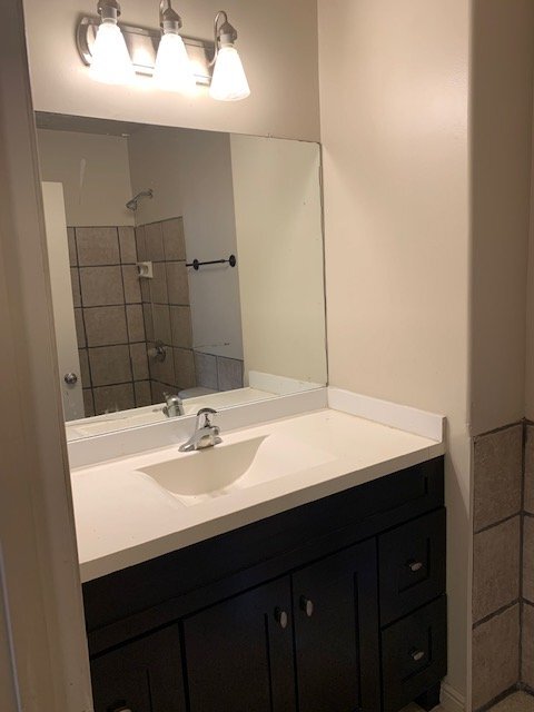 Building Photo - 57 W Vine St