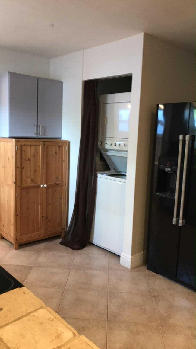 Building Photo - 141 Ipswich St