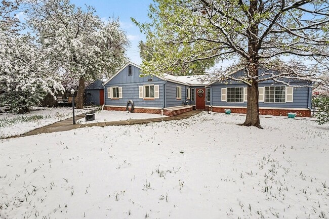 Building Photo - Charming 3-Bedroom Home with Garage & Fenced Yard – Great Location