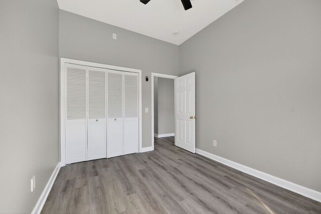 Building Photo - Cozy, perfectly located 2 bedroom unit in San Diego!