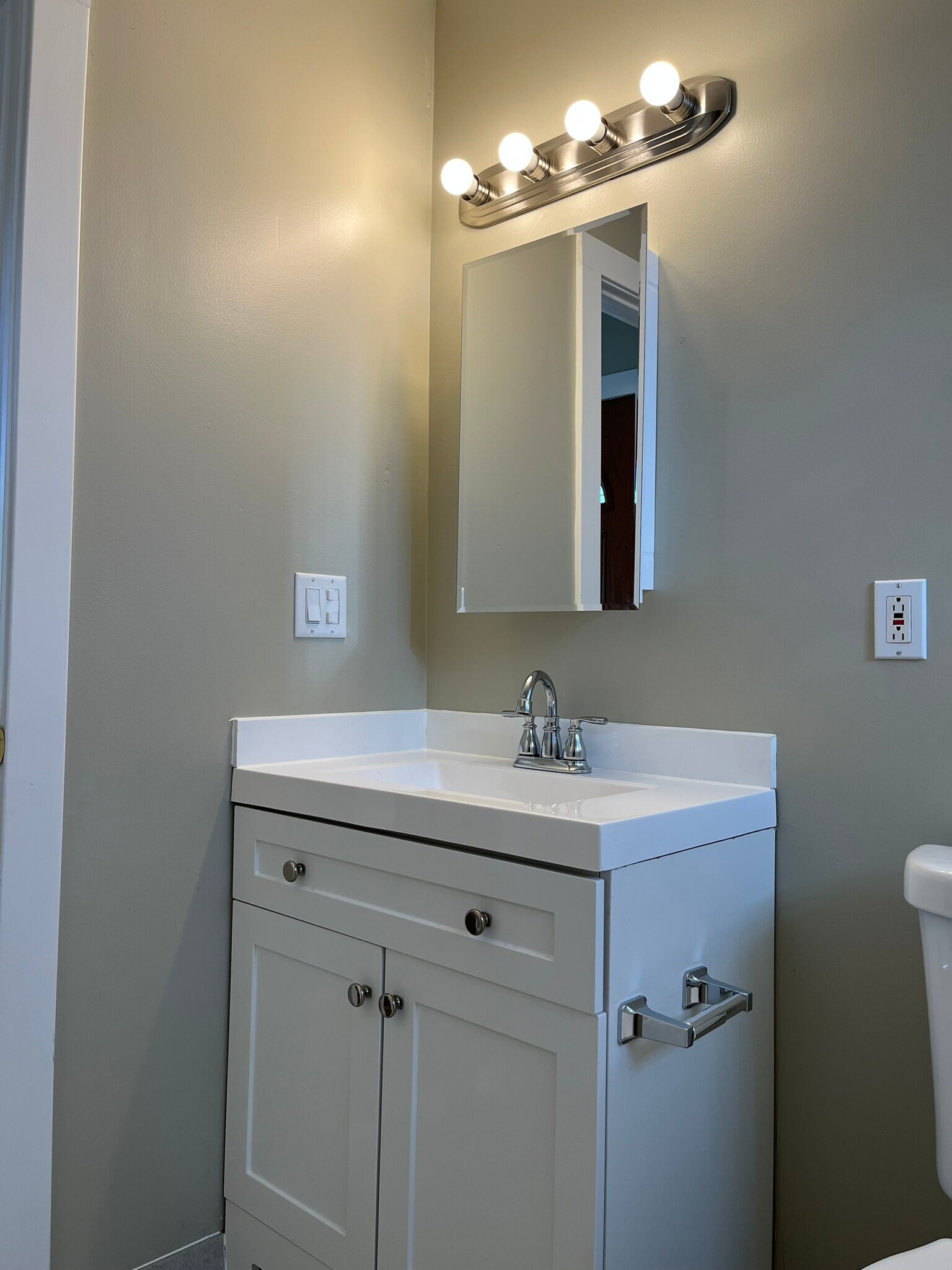 Building Photo - 2159 S Mound St