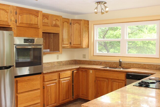 Building Photo - 331 Shore Dr