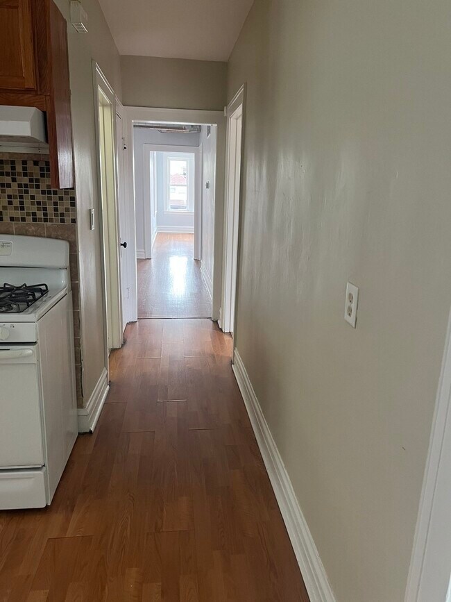 Building Photo - 6136 S Mozart St