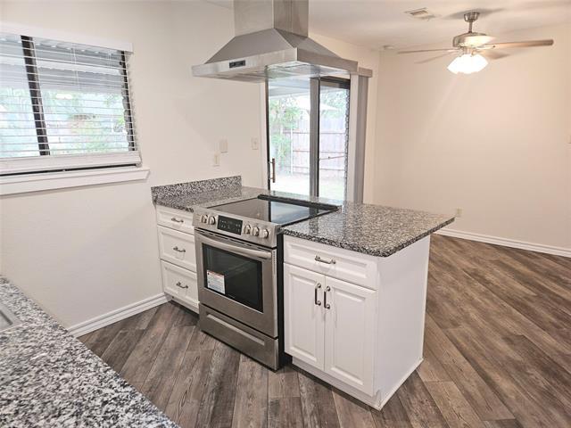 Building Photo - 6908 Sunflower Cir N