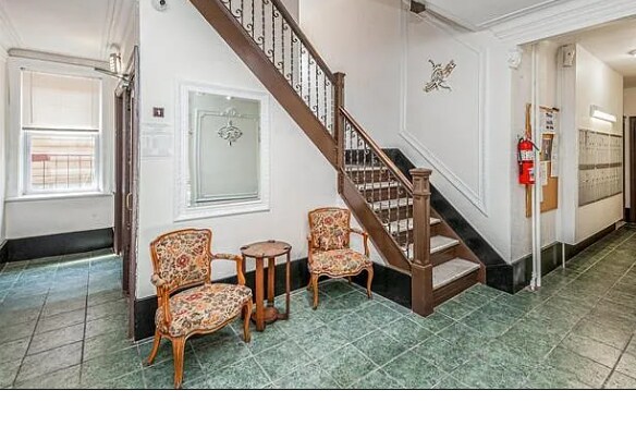 Building Photo - 39 74th St