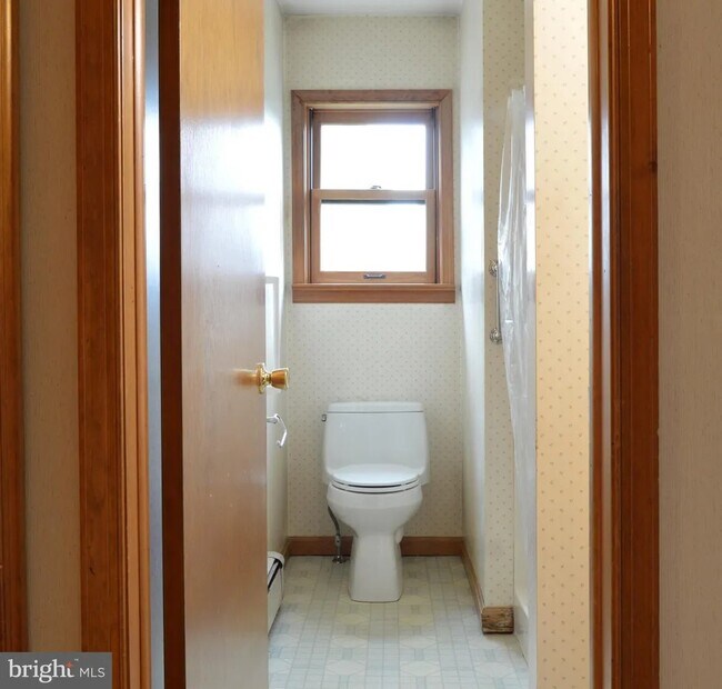 Building Photo - 2203 Fairview Ave