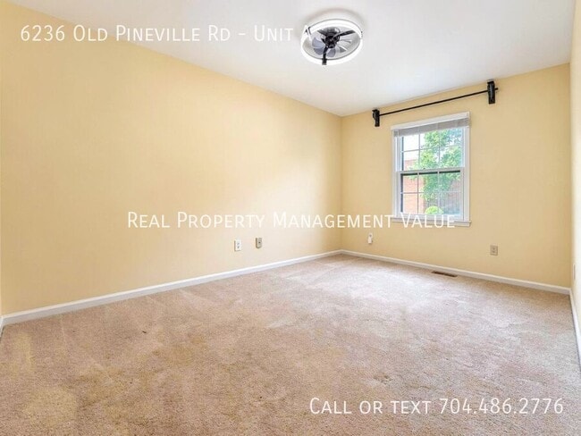 Building Photo - 6236 Old Pineville Rd
