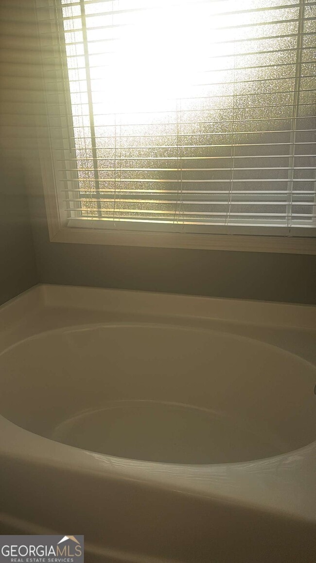 Building Photo - 303 S Charity Ln