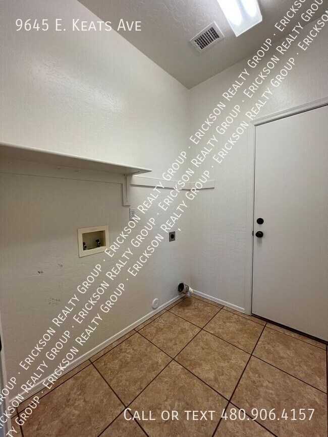 Building Photo - 9645 E Keats Ave
