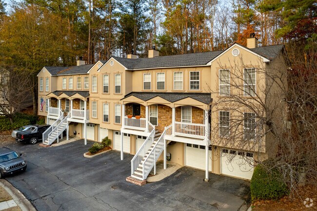 Primary Photo - Mason's Creek Townhomes