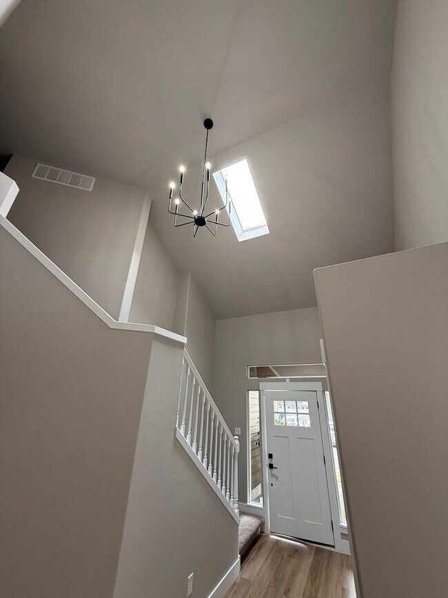 Building Photo - 4 Bedroom 2.5 Bath. Cul-de-Sac Home $3649....