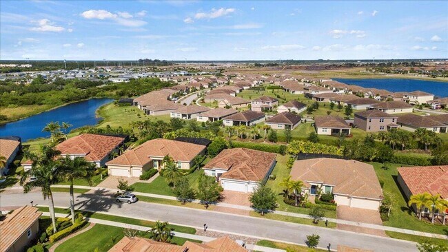 Building Photo - 12133 SW Aventino Dr