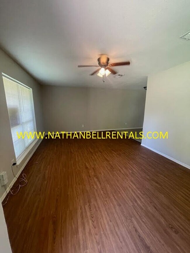 Building Photo - 2570 Culbertson St