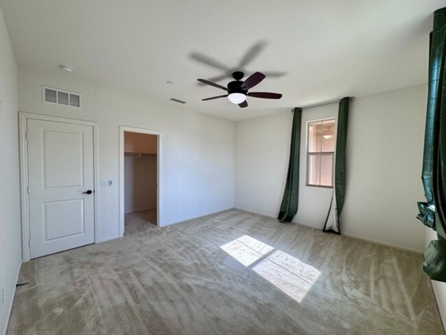 Building Photo - 4 bedroom single story Spencers Crossing h...
