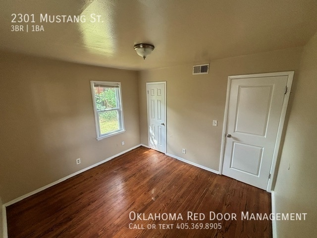 Building Photo - 2301 Mustang St