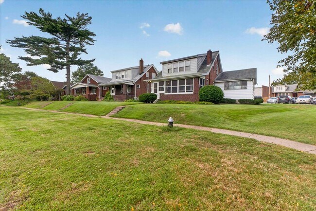 Building Photo - 5203 Windsor Pkwy