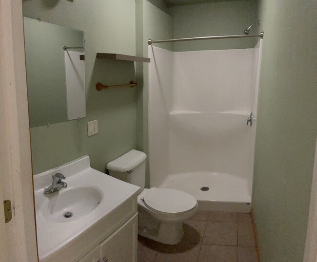 Bathroom 1 - 401 Olmstead St