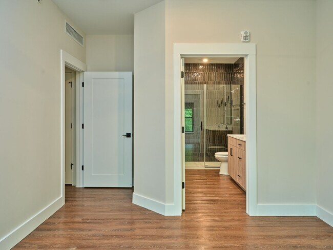 Building Photo - Tributary 50 Unit 209