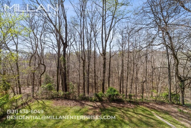 Building Photo - Great Location with Easy Access to Fort Campbell & Downtown