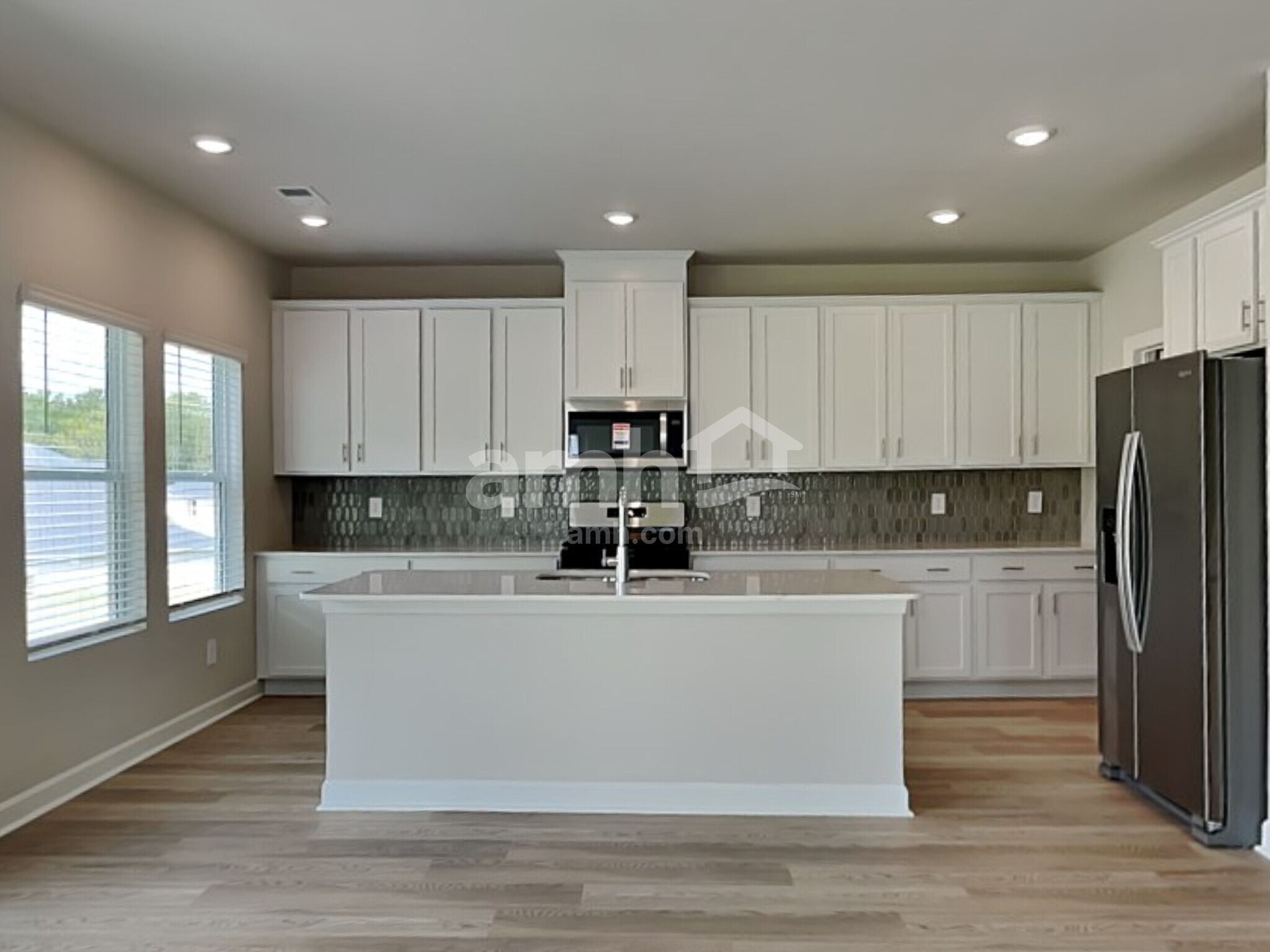 Building Photo - 303 Granby Trl
