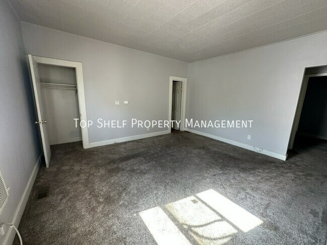 Building Photo - 1438 9th St