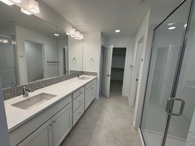 Building Photo - 6333 Dandelion St