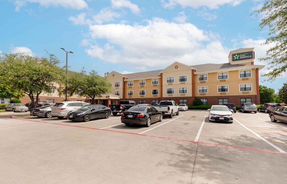 Building Photo - Furnished Studio-Dallas - Lewisville