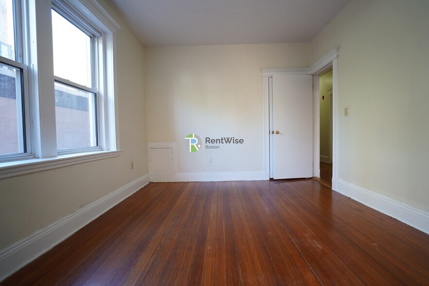 Building Photo - 1788 Beacon St