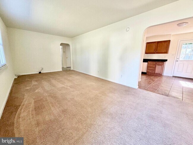 Building Photo - 218 Webbs Ln