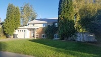 Building Photo - 615 Crestview Ave