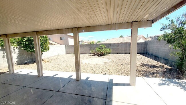 Building Photo - 5745 W Dewey Dr