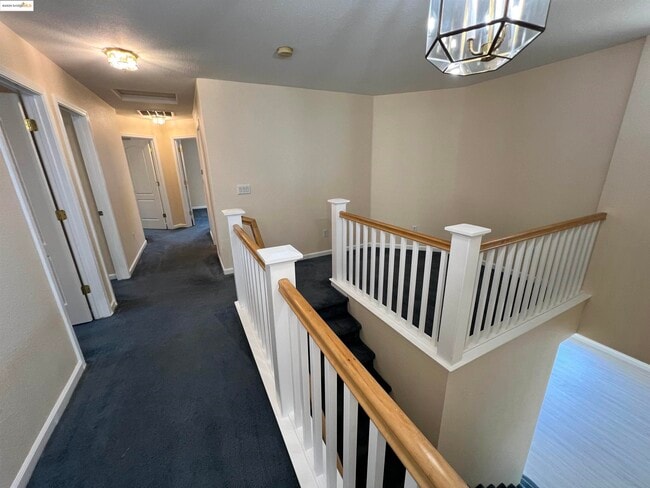 Building Photo - 1371 Brooktrail Dr