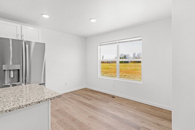 Building Photo - 804 S Lambert Cir