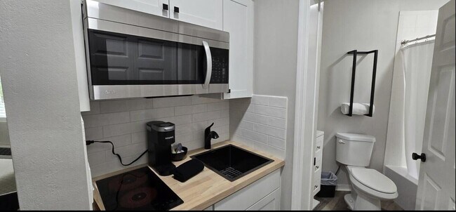 Building Photo - 10047 Perfect Dr