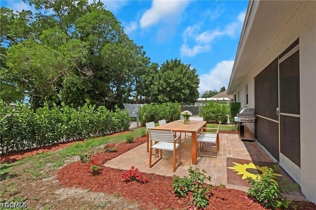 Building Photo - 1628 Orchid Blvd