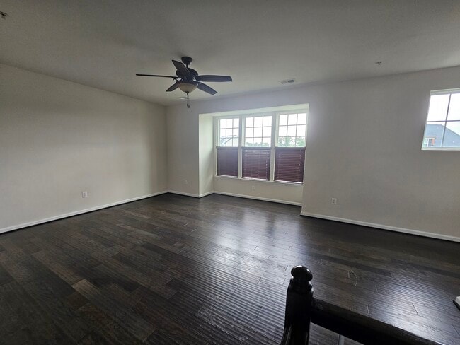 Building Photo - 109 Wheatfield Dr