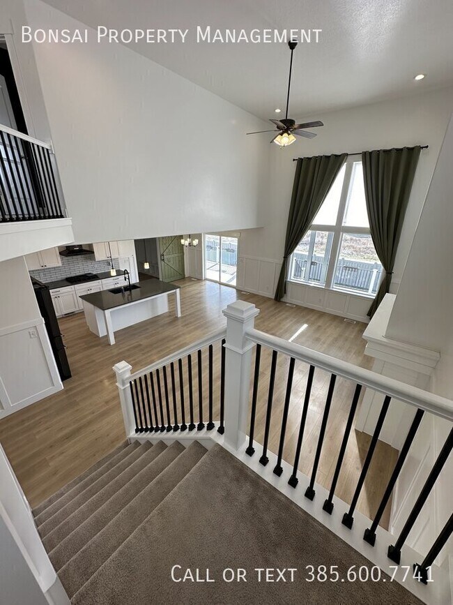 Building Photo - 4554 N Mt Ellen St