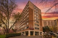 Building Photo - 1210 N Taft St