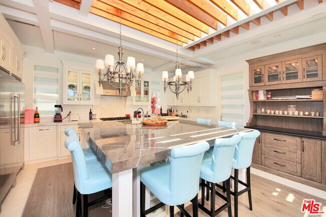 Building Photo - 3054 Elvido Dr