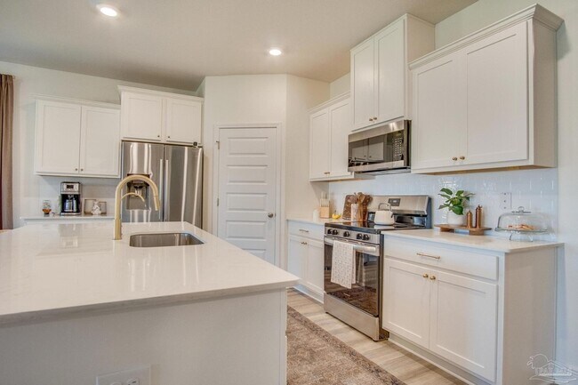 Building Photo - 8130 Fir Tree Dr