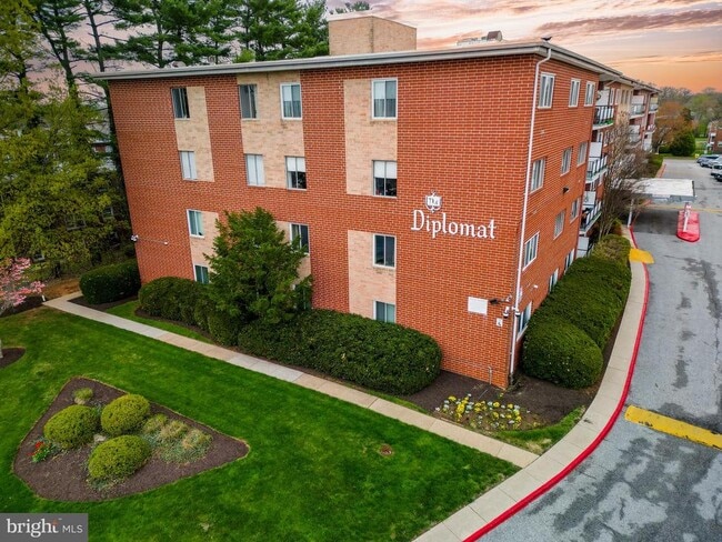 Building Photo - 3737 Clarks Ln
