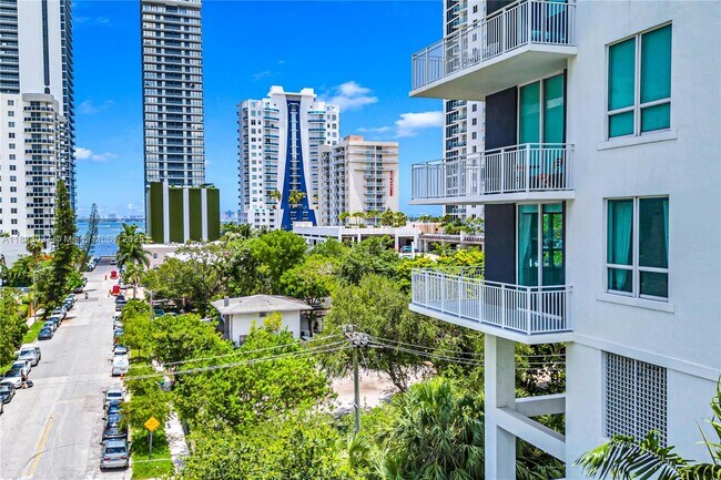Building Photo - 2275 Biscayne Blvd Blvd
