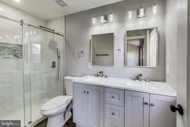 Building Photo - 12804 Short Hills Dr