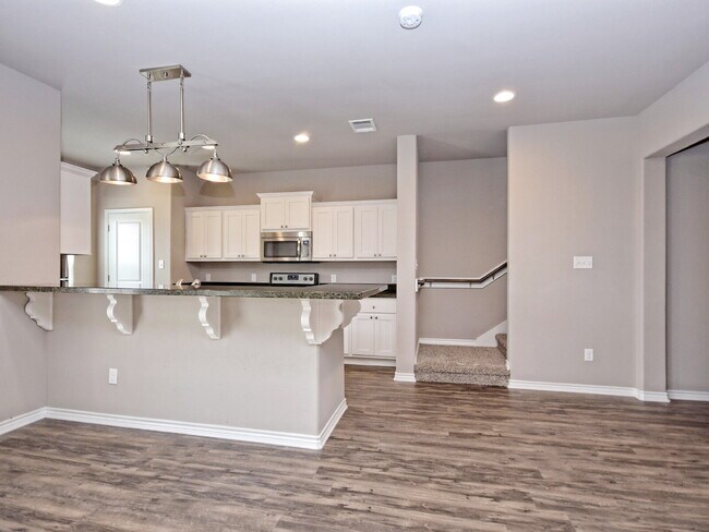 Building Photo - 3503 Summerway Dr