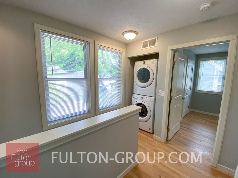 Building Photo - 336 Donald Plz SE