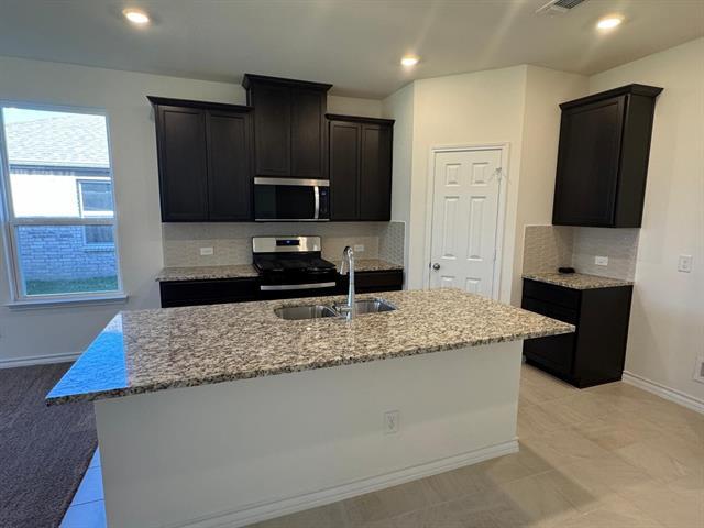 Building Photo - 764 Windsor Dr